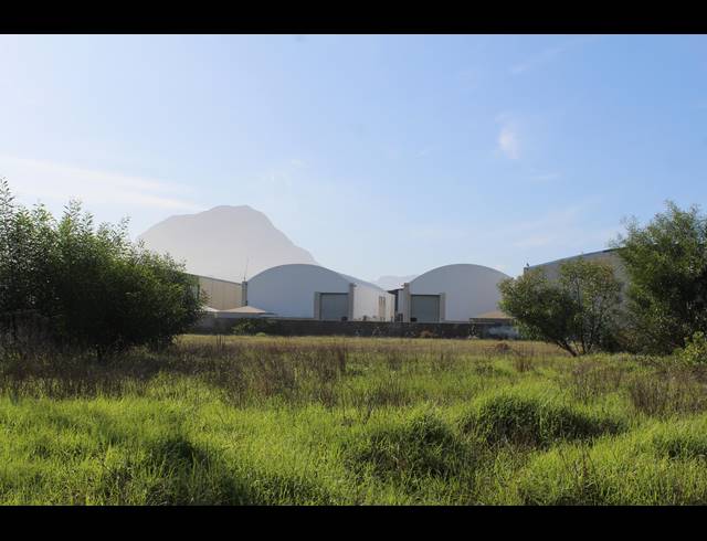 11,204M² VACANT LAND FOR SALE IN SOMERSET WEST CENTRAL